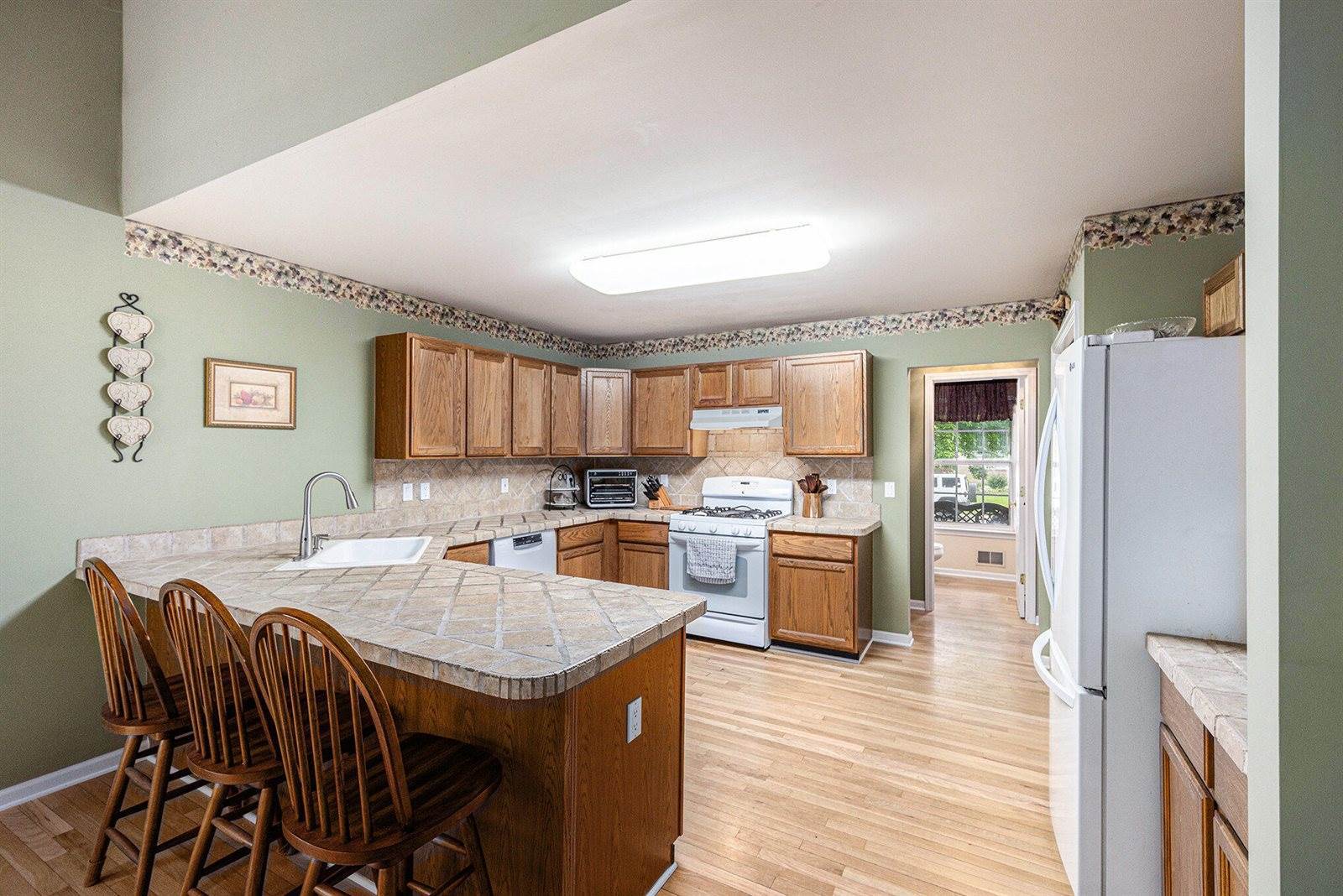 3311 Hickory Drive, Lake Orion, MI 48359