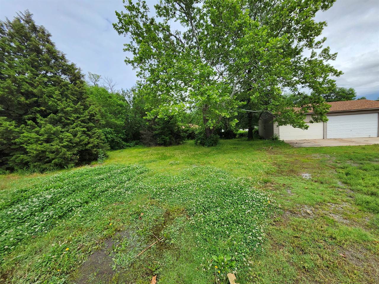 166 N Tyler Rd, Wichita, KS 67212