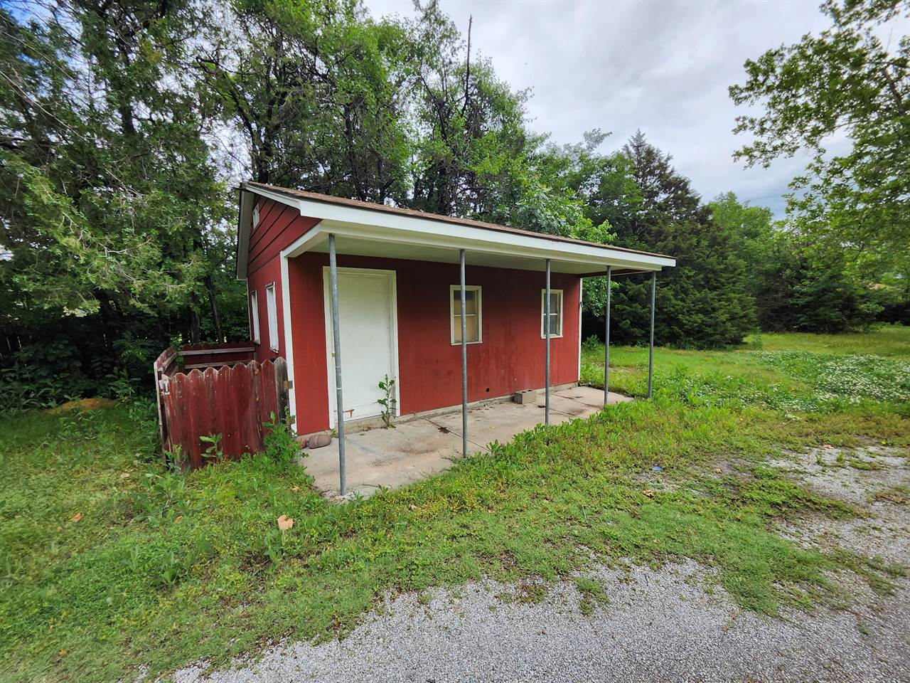 166 N Tyler Rd, Wichita, KS 67212