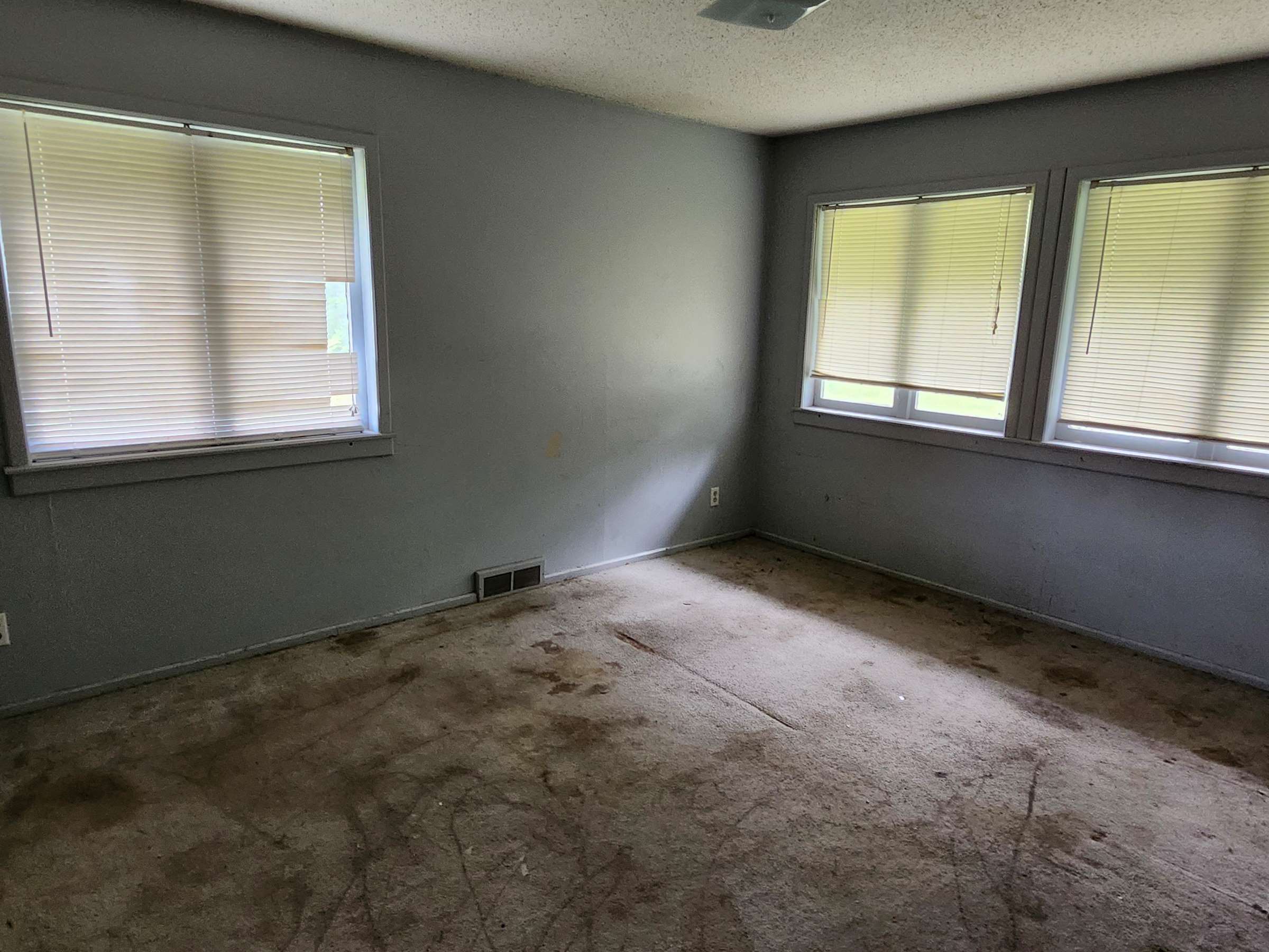 166 N Tyler Rd, Wichita, KS 67212