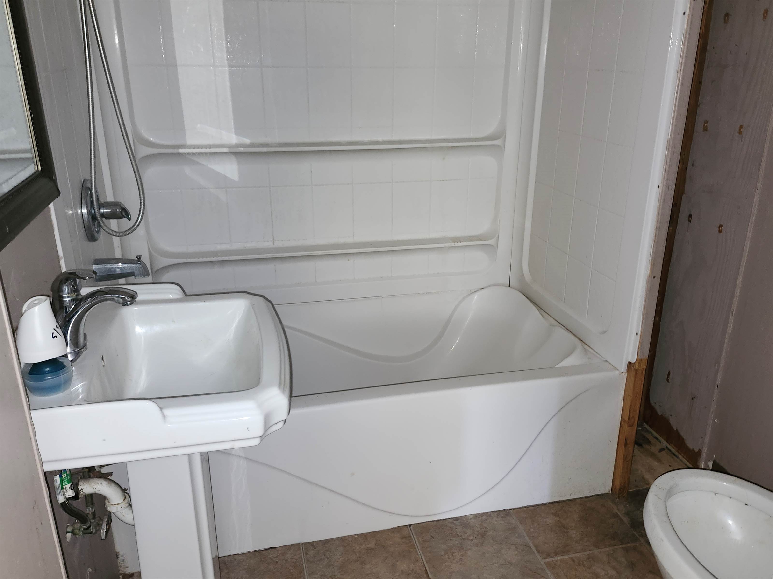 166 N Tyler Rd, Wichita, KS 67212