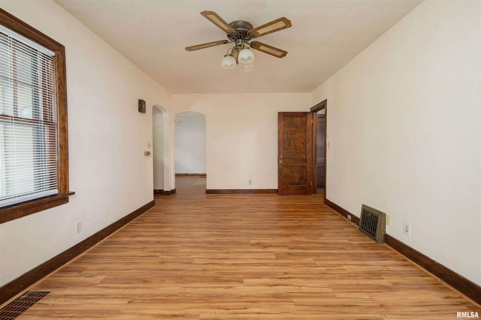 815 Esplanade Avenue, Davenport, IA 52803