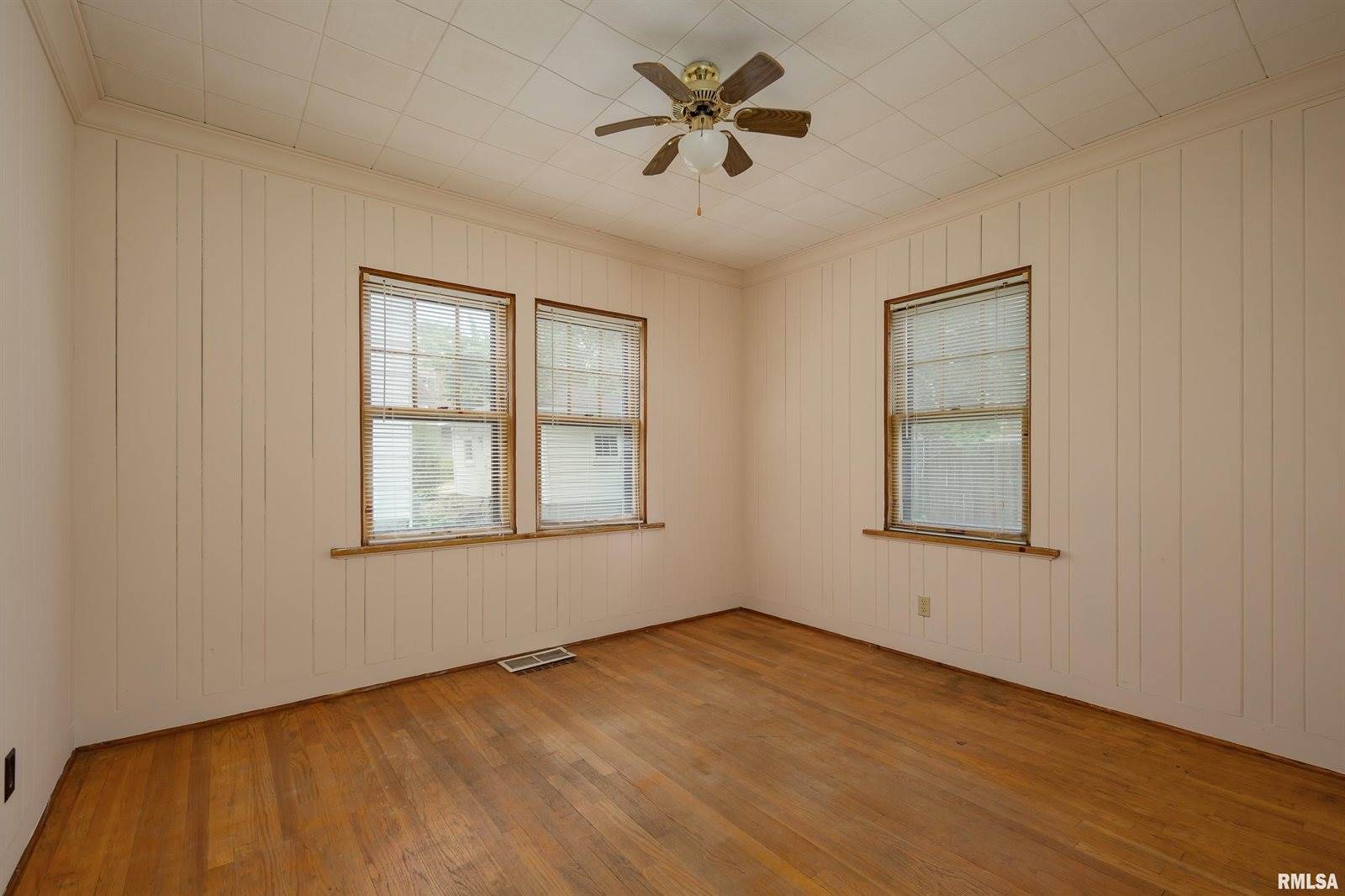 815 Esplanade Avenue, Davenport, IA 52803