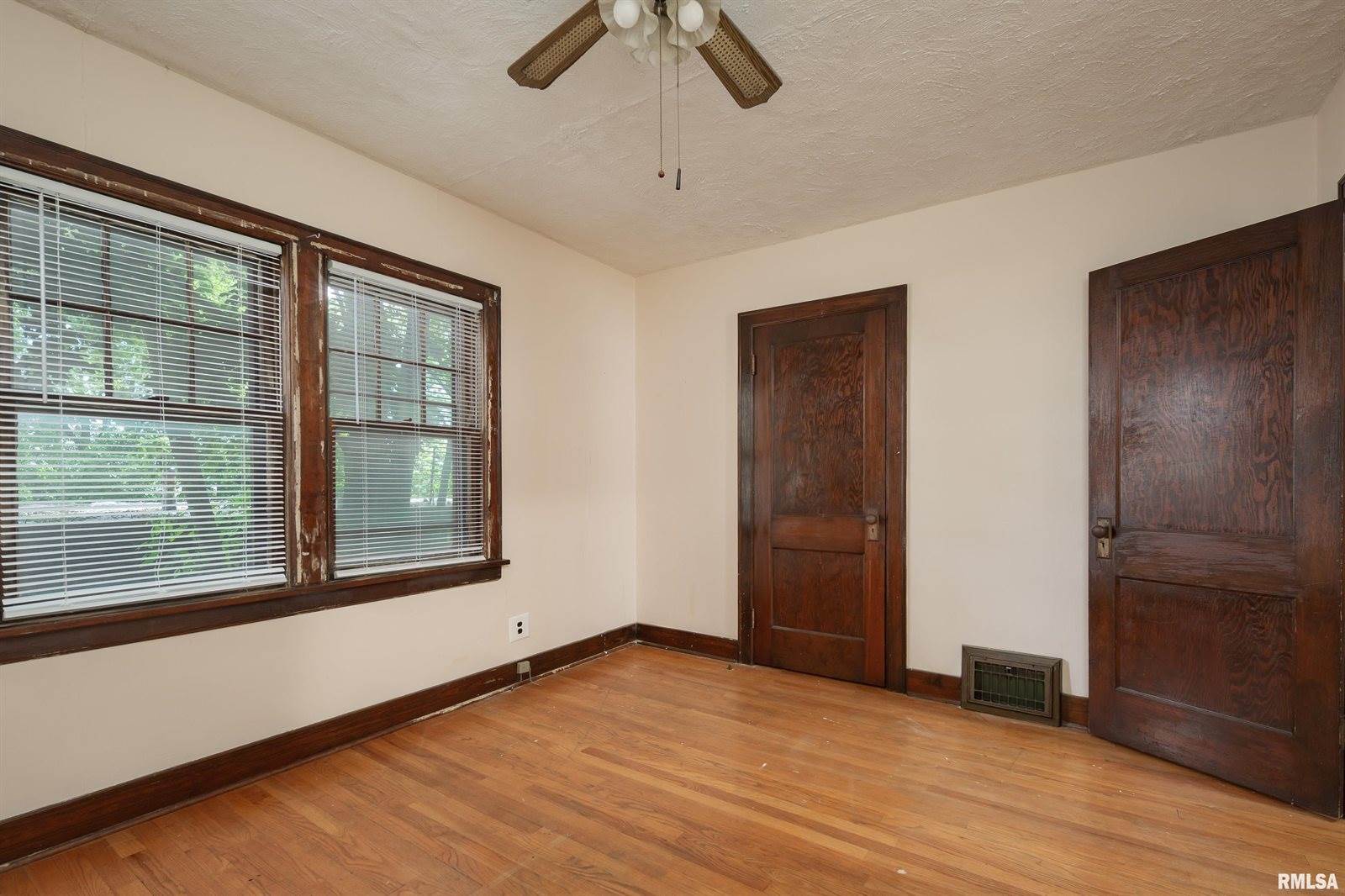 815 Esplanade Avenue, Davenport, IA 52803