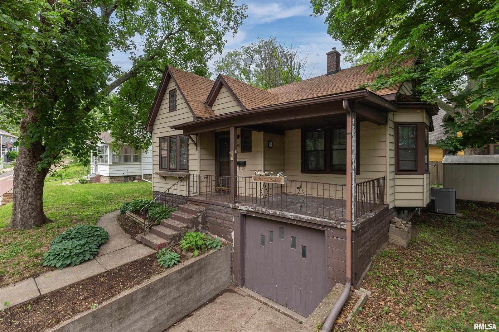 815 Esplanade Avenue, Davenport, IA 52803