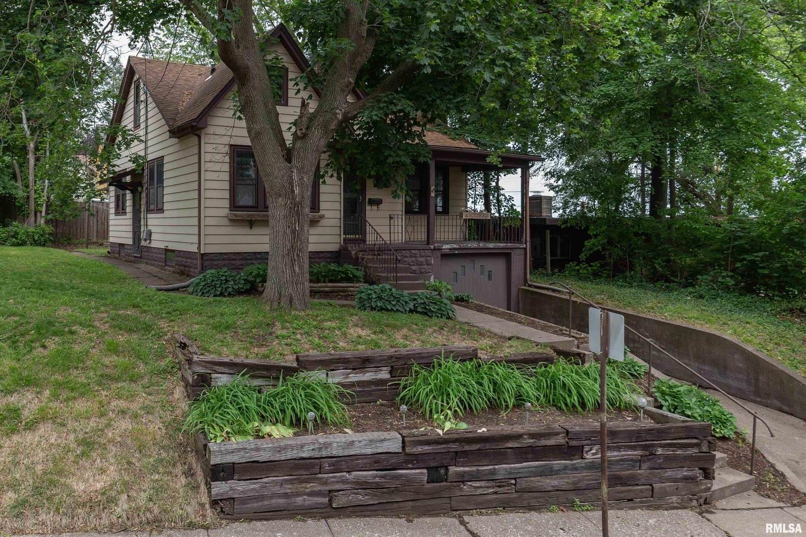 815 Esplanade Avenue, Davenport, IA 52803