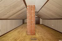 815 Esplanade Avenue, Davenport, IA 52803