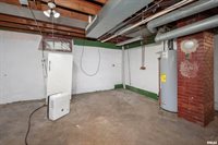 815 Esplanade Avenue, Davenport, IA 52803