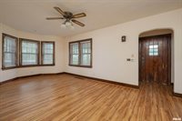 815 Esplanade Avenue, Davenport, IA 52803