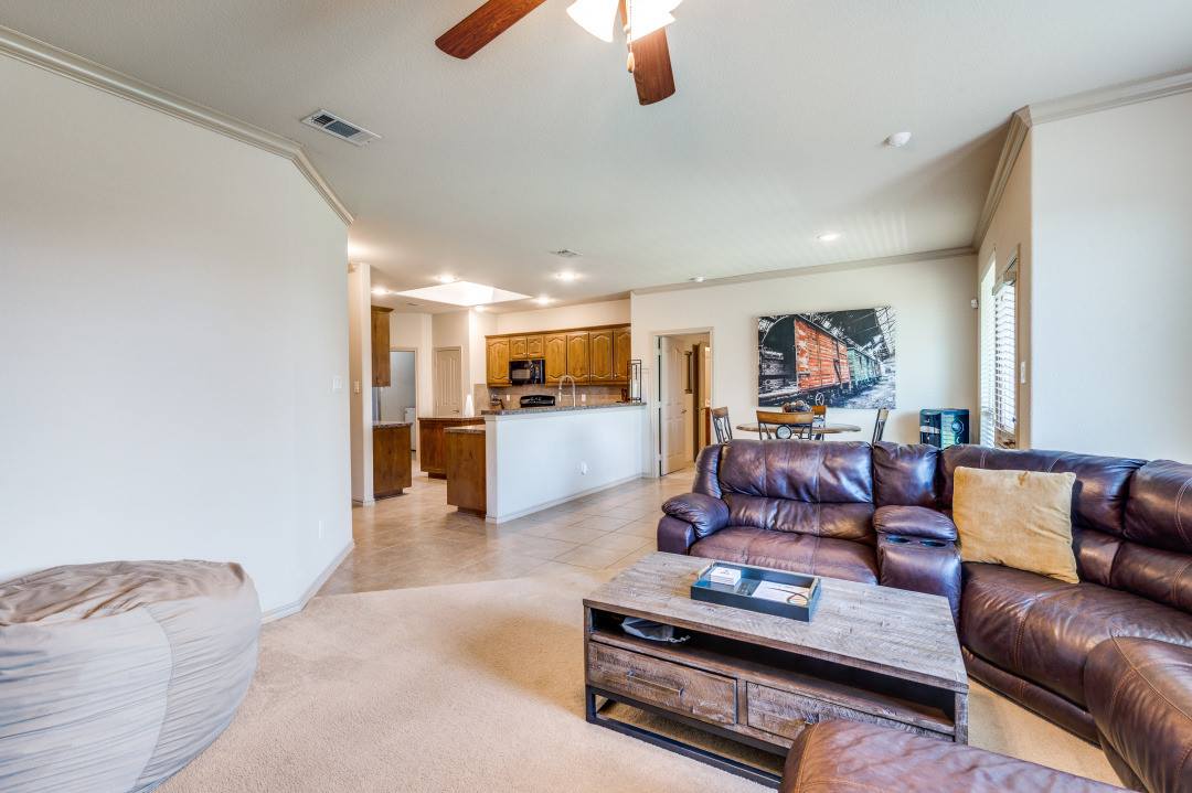 6620 Friendsway Drive, Fort Worth, TX 76137