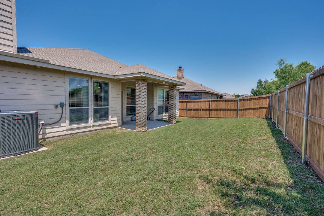 6620 Friendsway Drive, Fort Worth, TX 76137