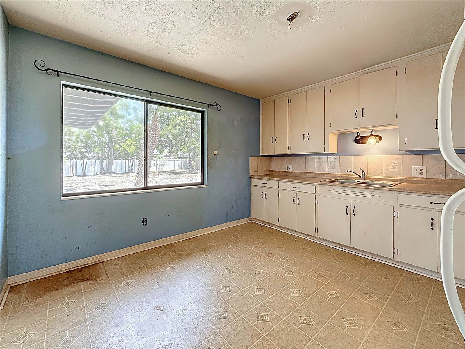 922 Alcazar Way South, Saint Petersburg, FL 33705