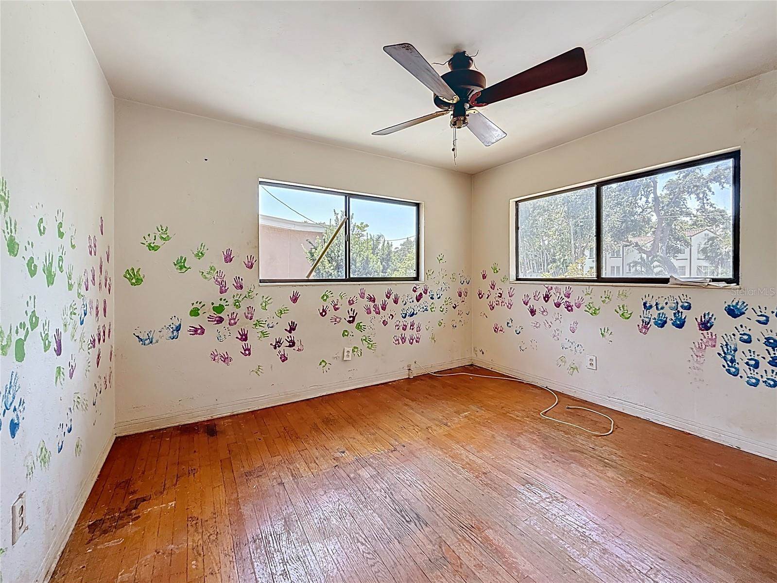 922 Alcazar Way South, Saint Petersburg, FL 33705