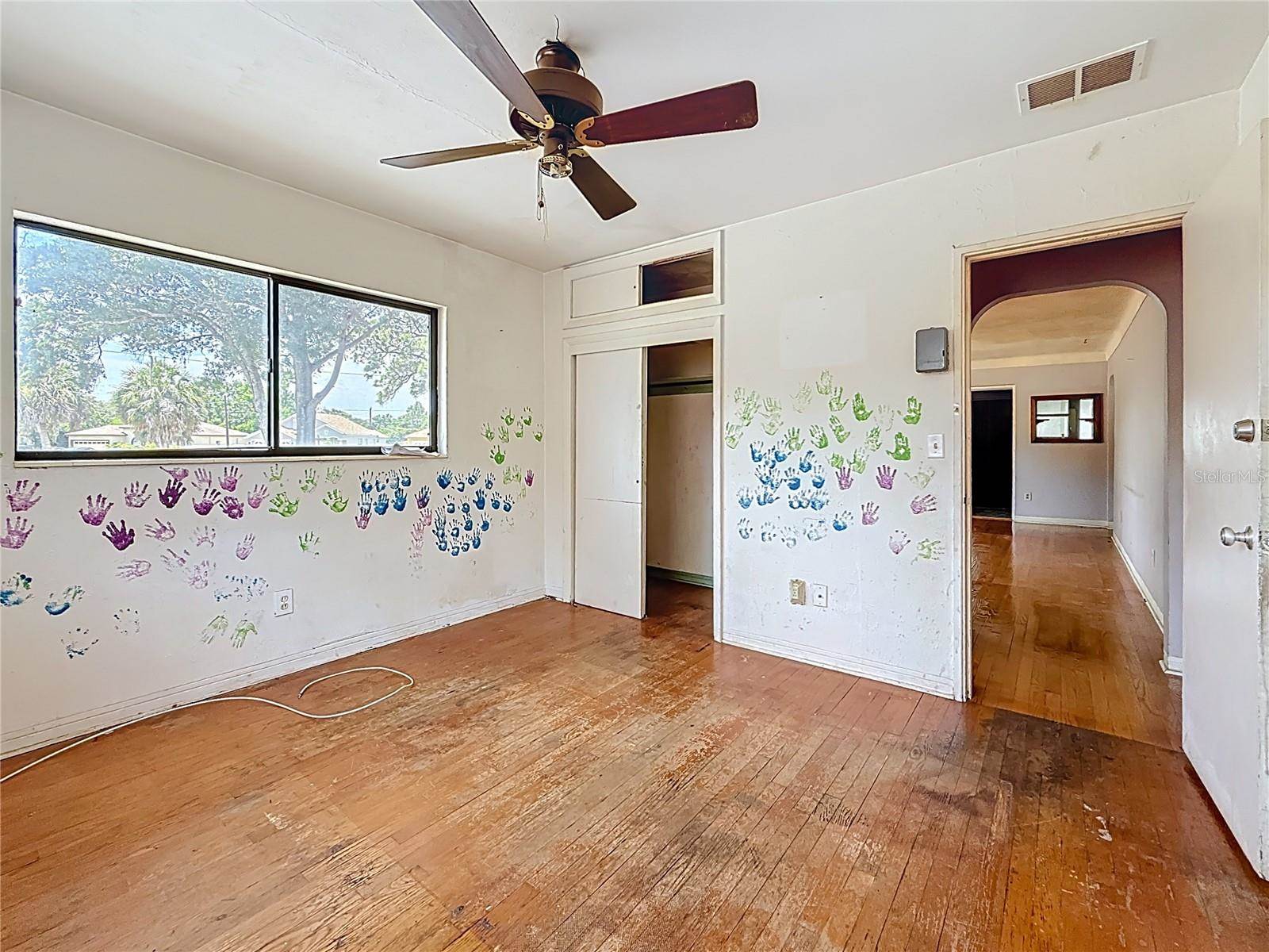 922 Alcazar Way South, Saint Petersburg, FL 33705