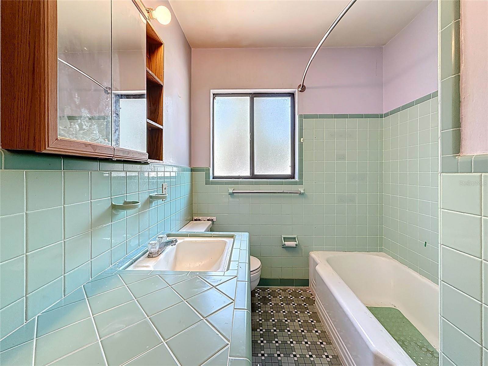 922 Alcazar Way South, Saint Petersburg, FL 33705