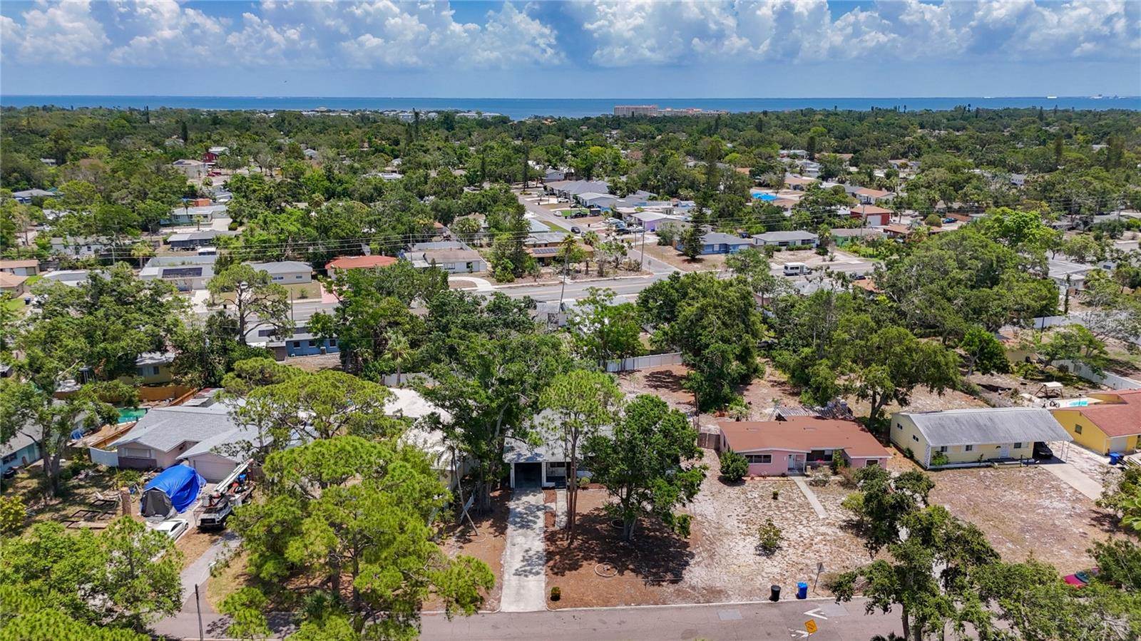 922 Alcazar Way South, Saint Petersburg, FL 33705