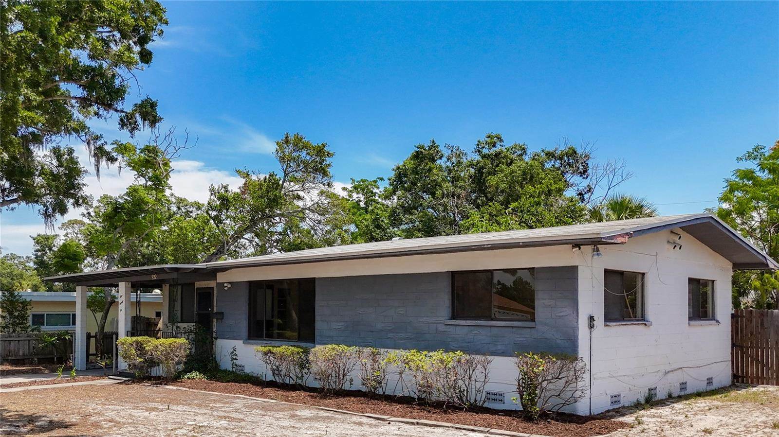 922 Alcazar Way South, Saint Petersburg, FL 33705