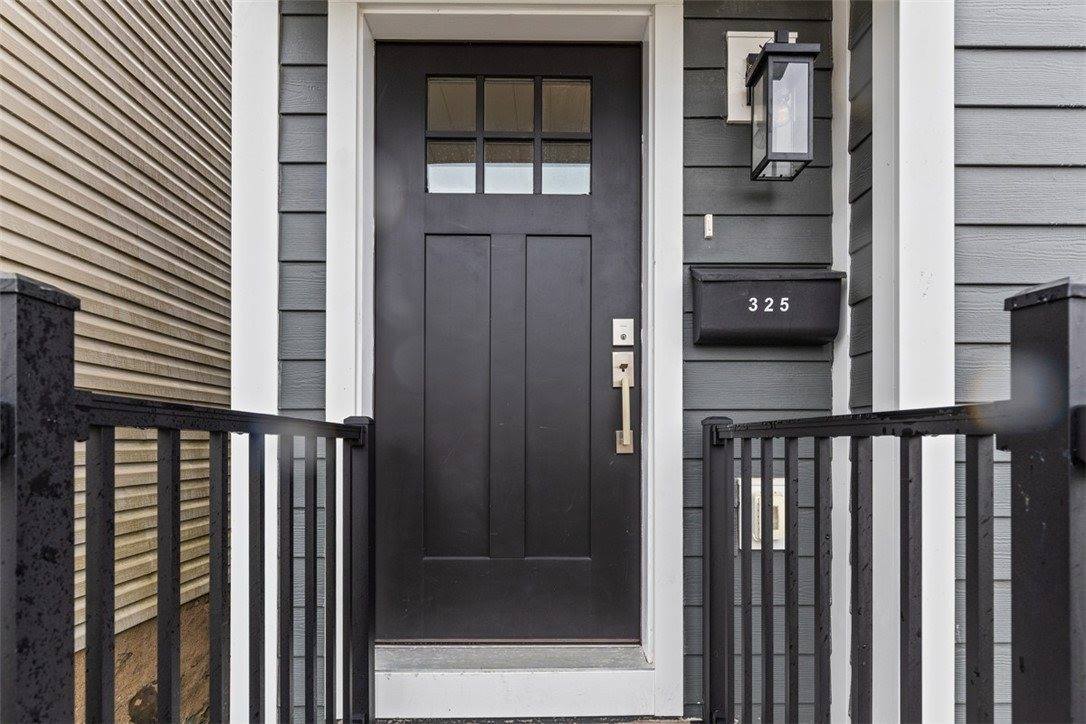 325 Augusta St, Mt Washington, PA 15211