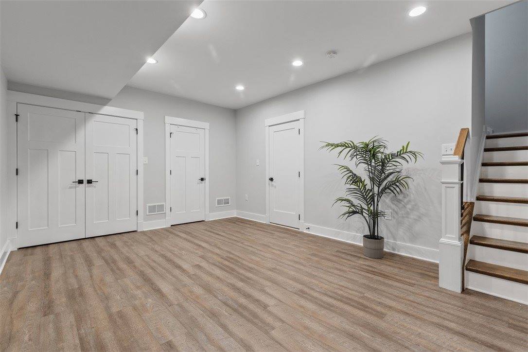 325 Augusta St, Mt Washington, PA 15211