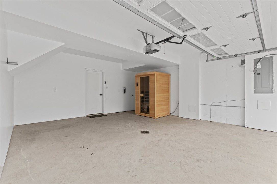 325 Augusta St, Mt Washington, PA 15211