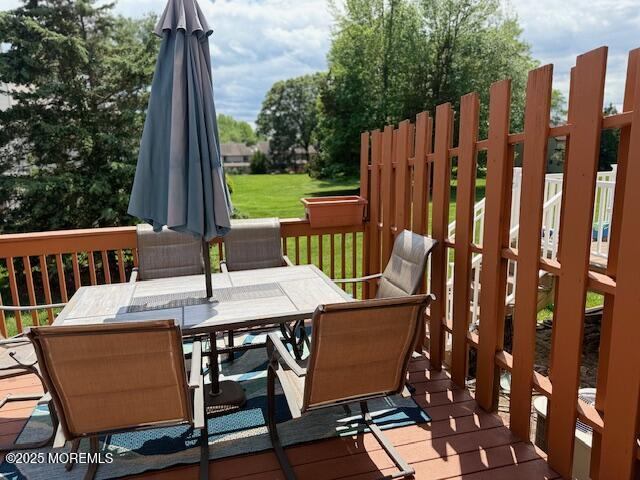 372 Oak Knoll Drive, Manalapan, NJ 07726