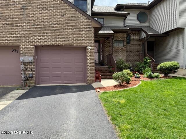 372 Oak Knoll Drive, Manalapan, NJ 07726