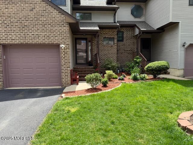 372 Oak Knoll Drive, Manalapan, NJ 07726