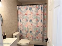 372 Oak Knoll Drive, Manalapan, NJ 07726