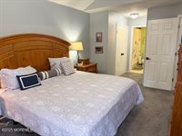 372 Oak Knoll Drive, Manalapan, NJ 07726