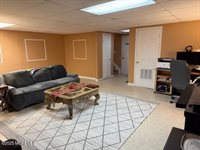 372 Oak Knoll Drive, Manalapan, NJ 07726