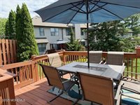 372 Oak Knoll Drive, Manalapan, NJ 07726