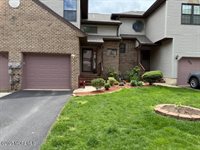 372 Oak Knoll Drive, Manalapan, NJ 07726