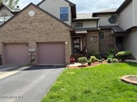 372 Oak Knoll Drive, Manalapan, NJ 07726