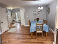 372 Oak Knoll Drive, Manalapan, NJ 07726