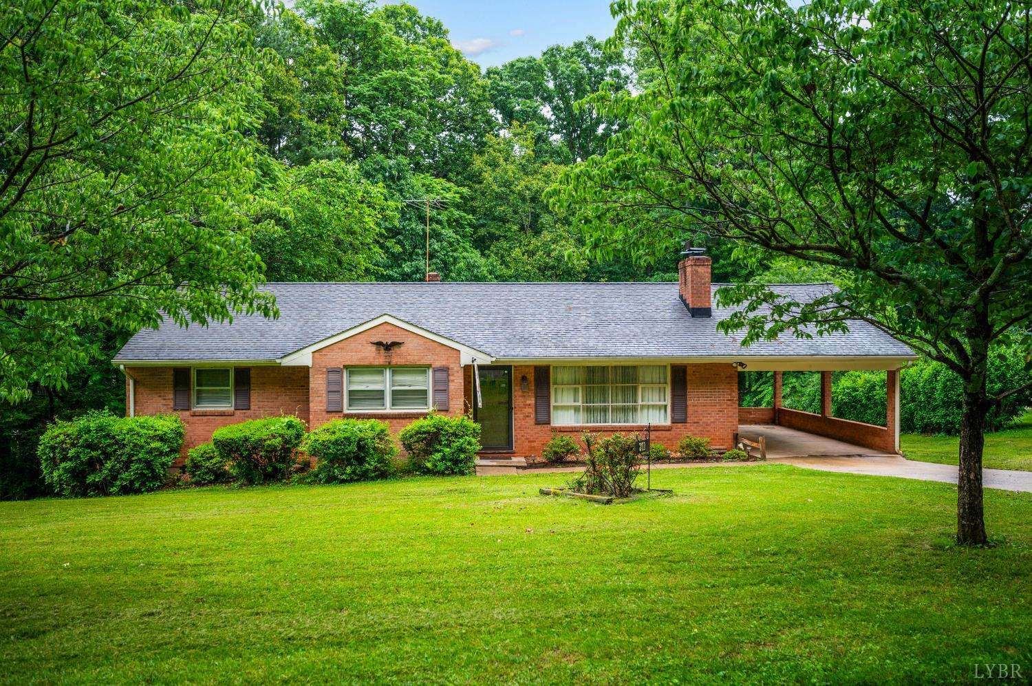 201 Oakland Circle, Lynchburg, VA 24502