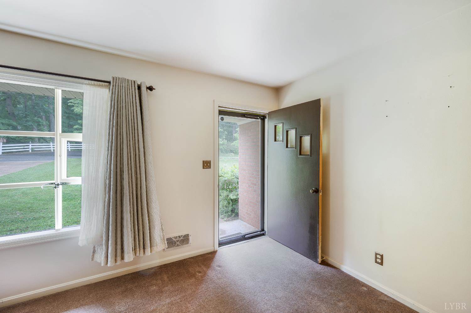 201 Oakland Circle, Lynchburg, VA 24502