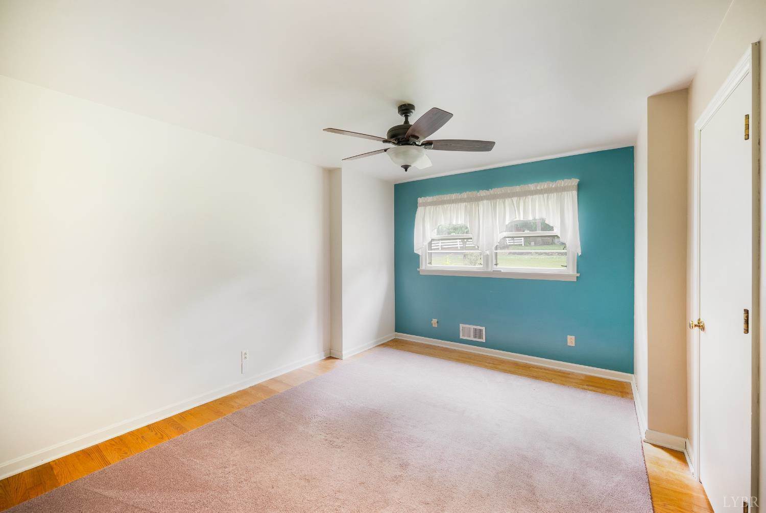 201 Oakland Circle, Lynchburg, VA 24502