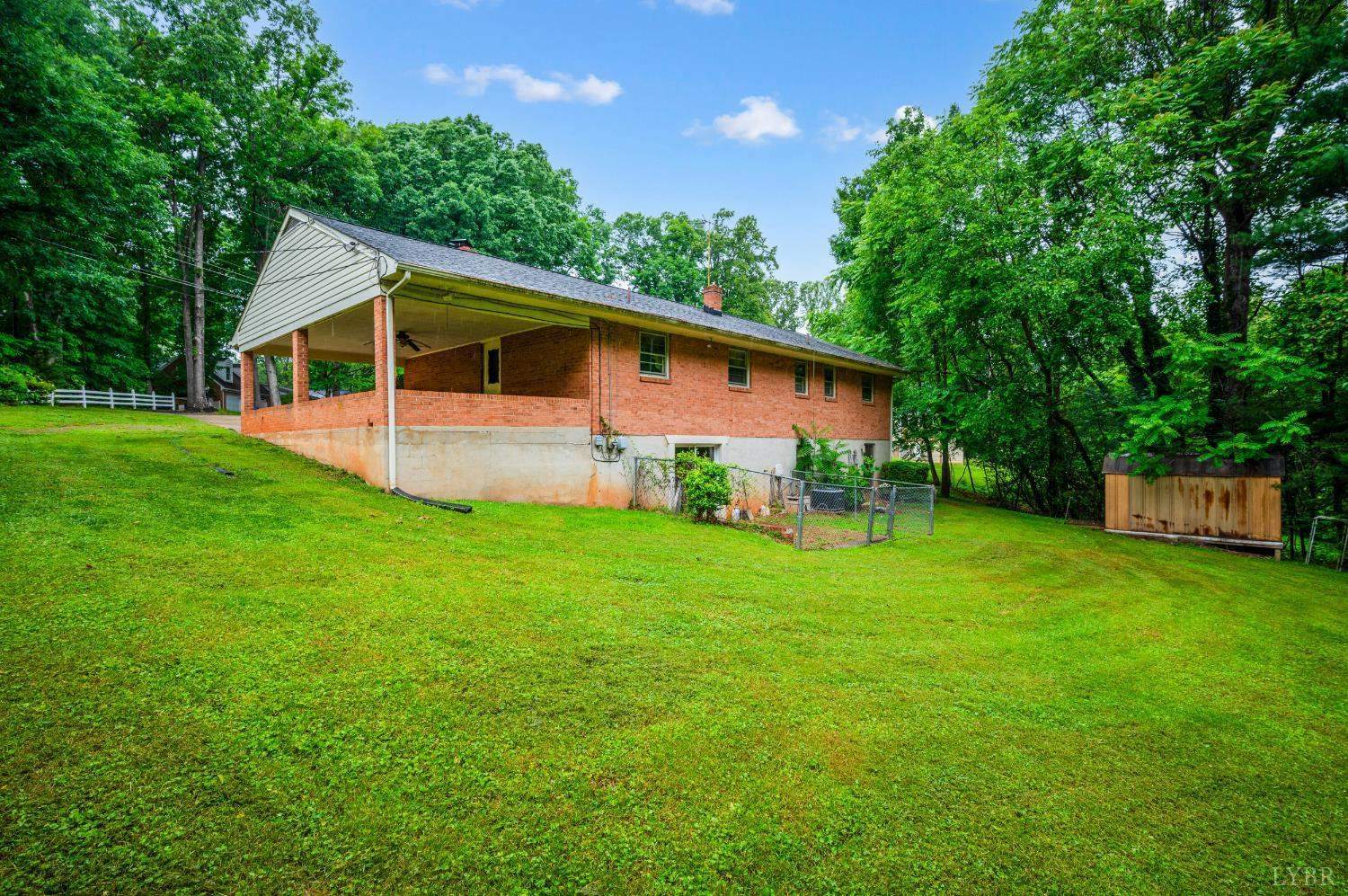 201 Oakland Circle, Lynchburg, VA 24502