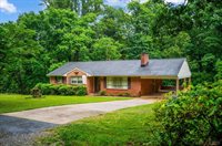 201 Oakland Circle, Lynchburg, VA 24502