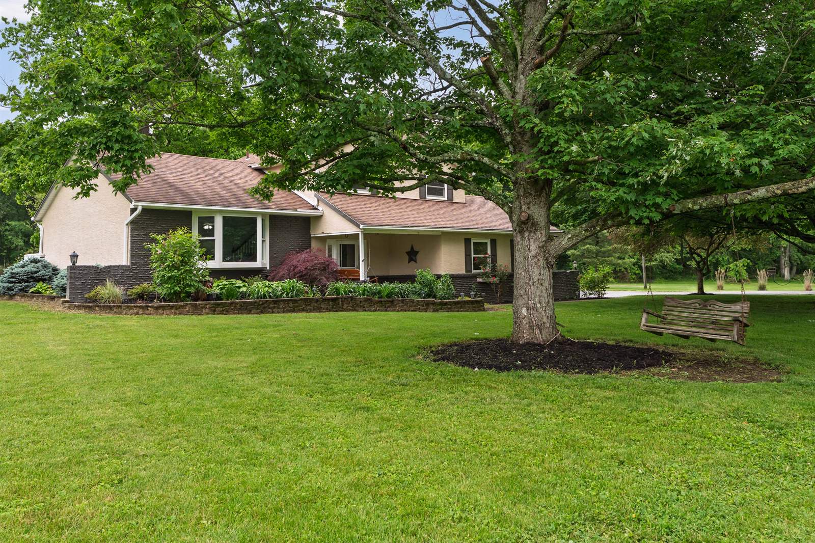 8036 Smoke Rd SW, Pataskala, OH 43062