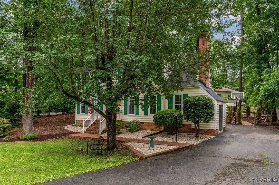 10215 Windbluff Drive, Henrico County, VA 23238