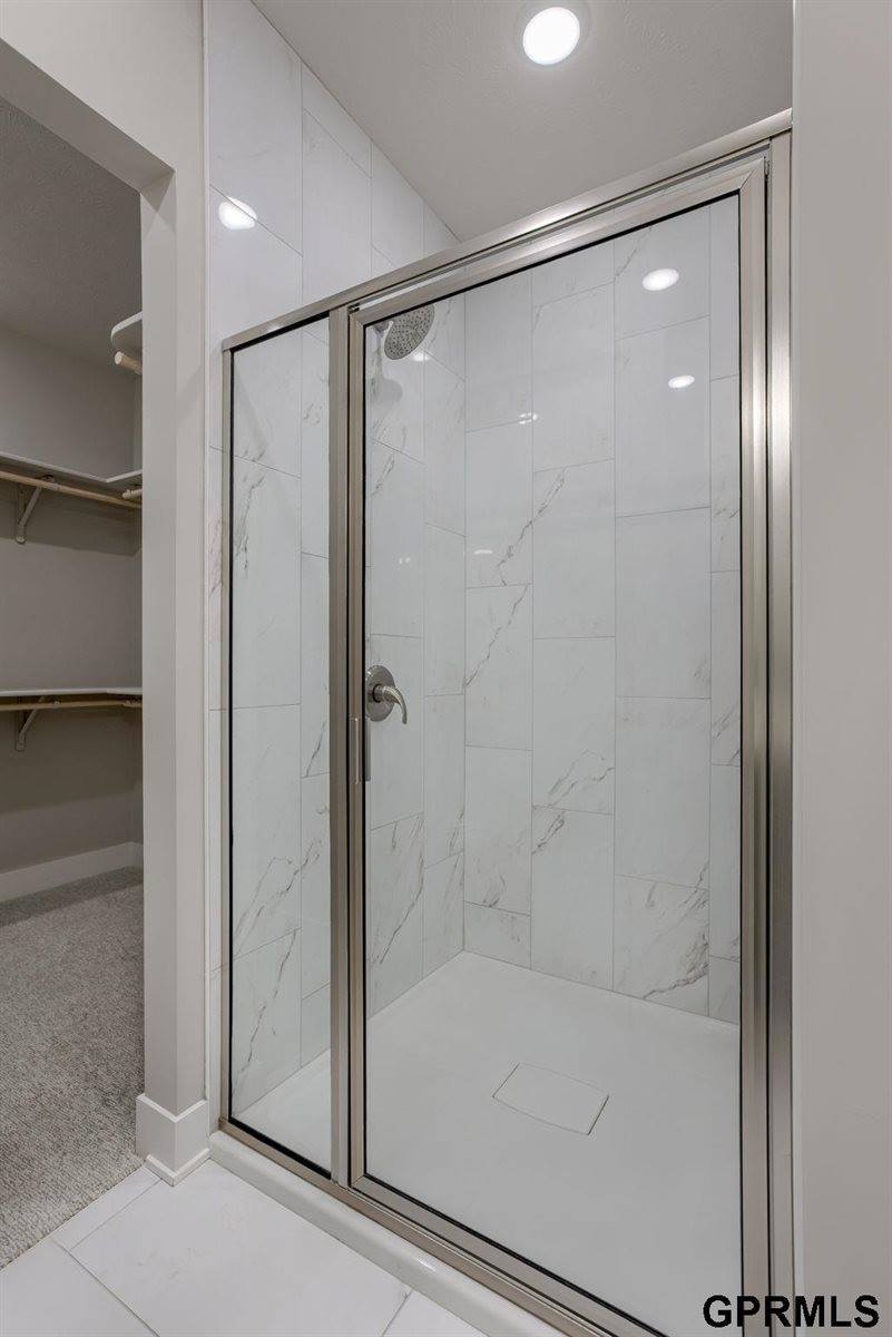 10014 South 180 Avenue Circle, Omaha, NE 68136