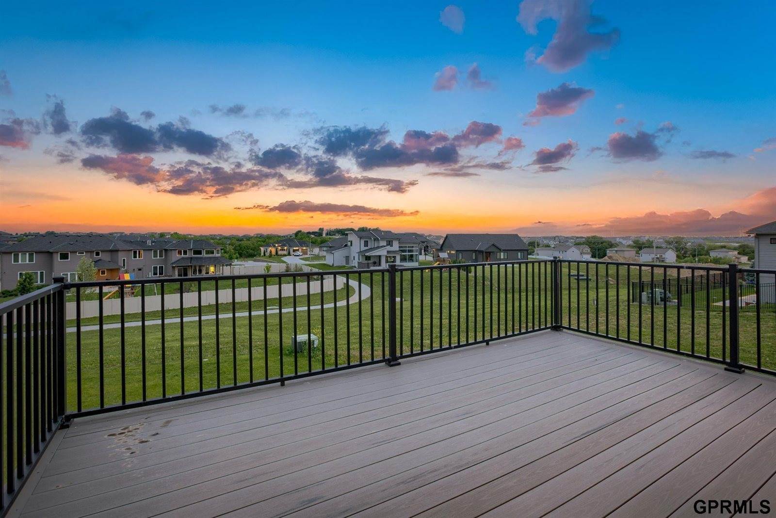 10014 South 180 Avenue Circle, Omaha, NE 68136