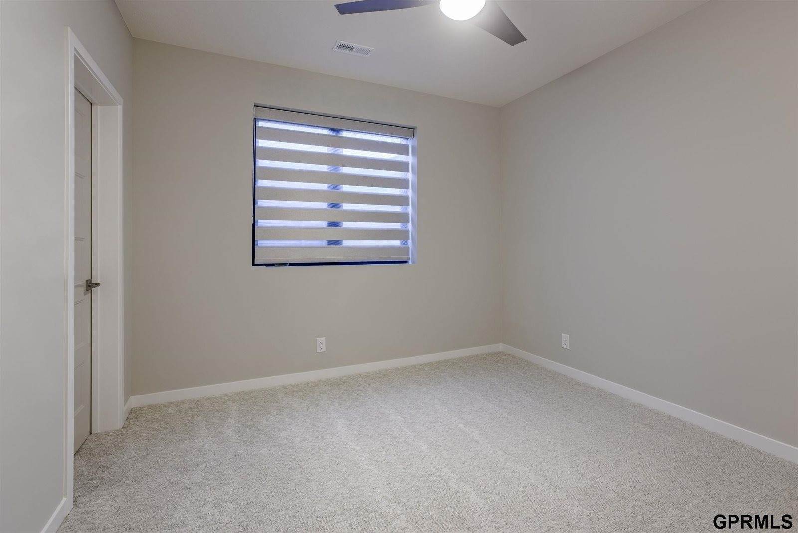 10014 South 180 Avenue Circle, Omaha, NE 68136