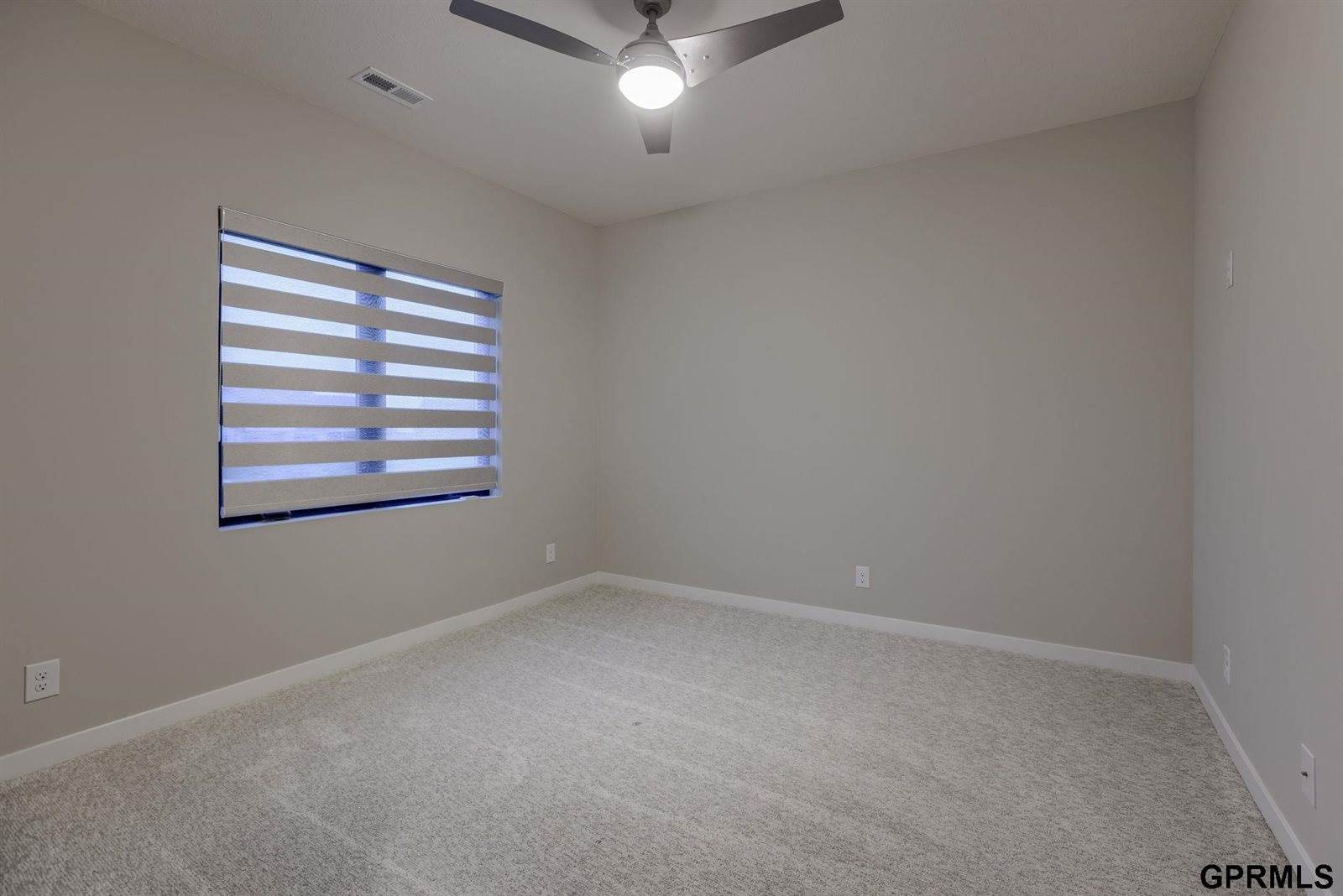 10014 South 180 Avenue Circle, Omaha, NE 68136