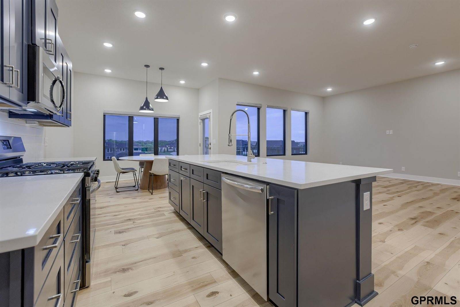 10014 South 180 Avenue Circle, Omaha, NE 68136