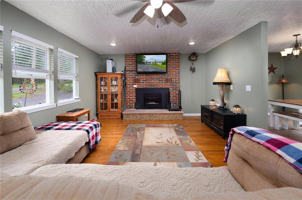 20726 Highway 28, Dixon, MO 65459