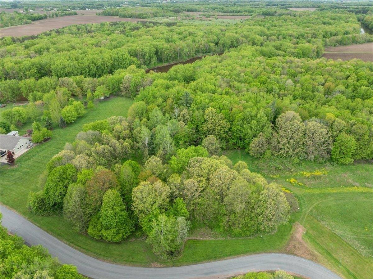 4.10 Acres EDGEWATER ESTATES, Stratford, WI 54484