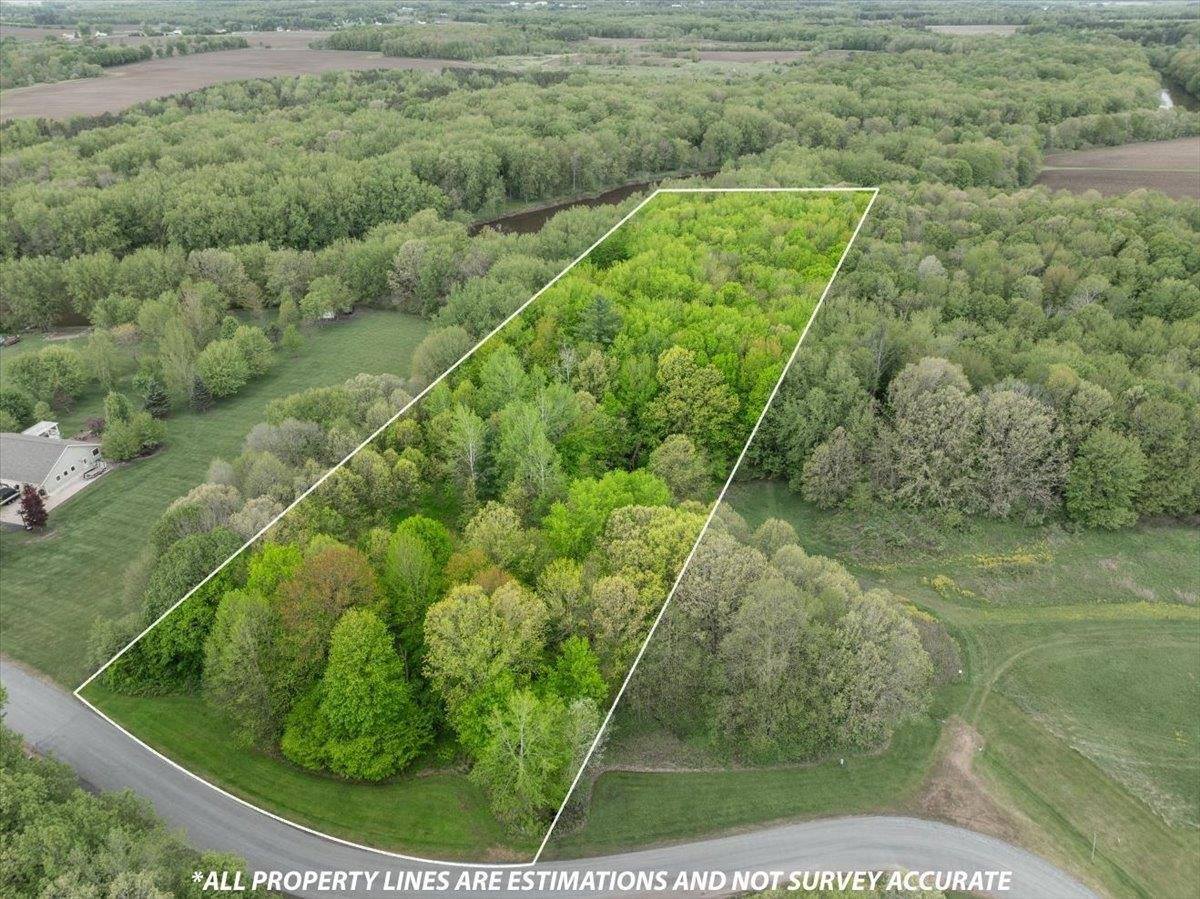 4.10 Acres EDGEWATER ESTATES, Stratford, WI 54484