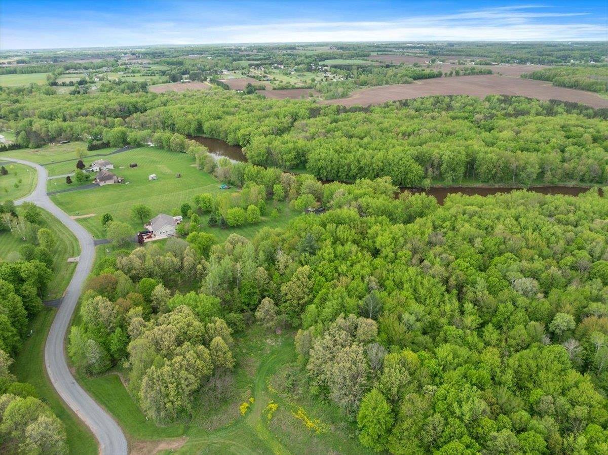 4.10 Acres EDGEWATER ESTATES, Stratford, WI 54484
